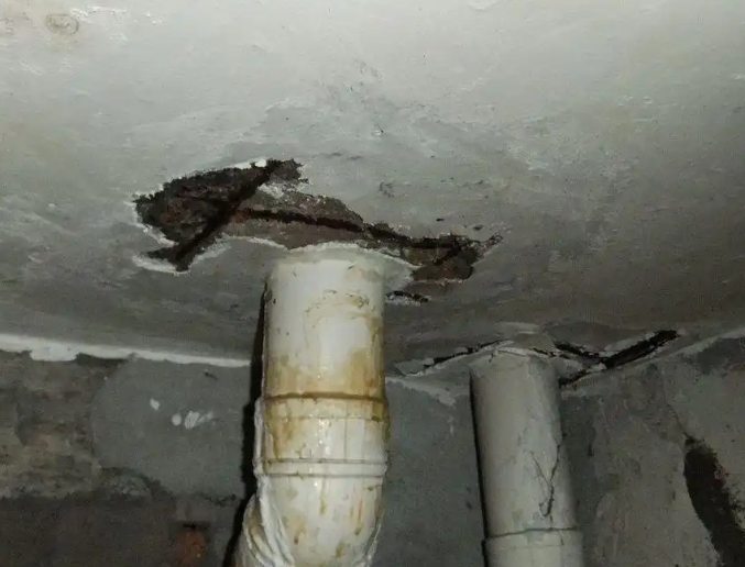 临桂卫生间漏水维修公司浅析临桂卫生间渗水维修的方法