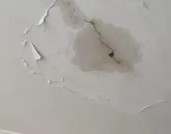 临桂阳台漏水维修公司分享下屋面防水工程质量问题原因分析